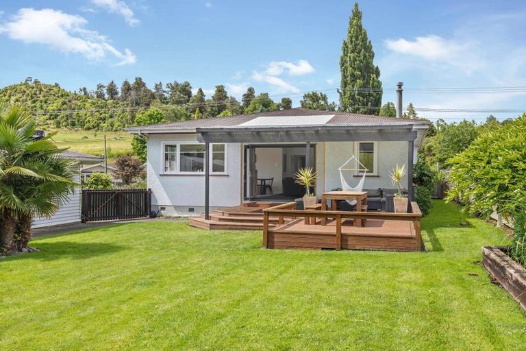 Photo of property in 25 Goldfinch Street, Taihape, 4720