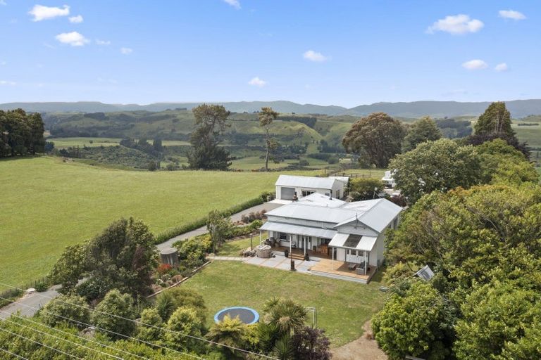 Photo of property in 2778 Kimbolton Road, Kimbolton, Feilding, 4777