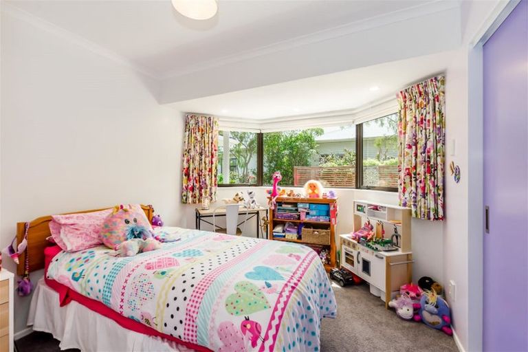 Photo of property in 57 Winara Avenue, Waikanae, 5036