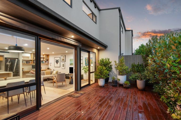 Photo of property in 199a Springfield Road, St Albans, Christchurch, 8014