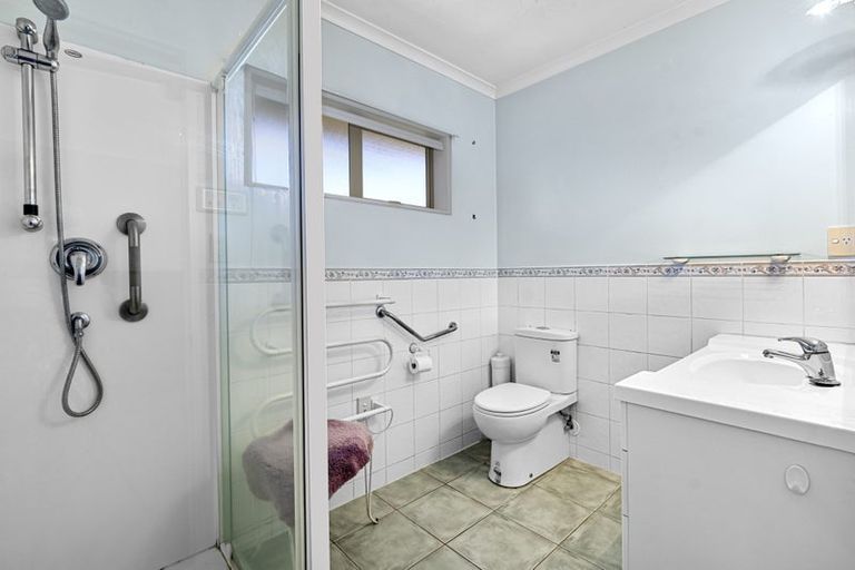 Photo of property in 8 Doneraille Place, Bethlehem, Tauranga, 3110