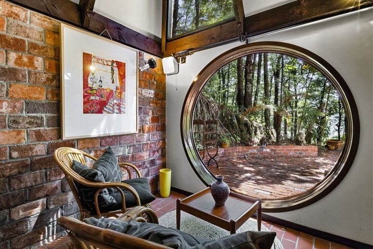 Photo of property in 74 Chatsworth Road, Silverstream, Upper Hutt, 5019