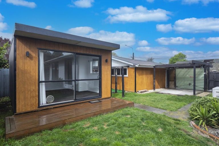 Photo of property in 1/1 Greers Road, Ilam, Christchurch, 8041