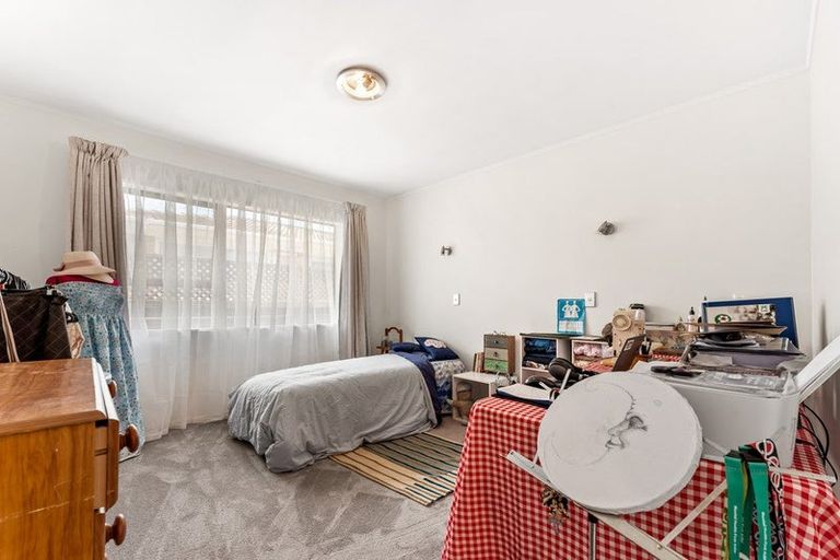 Photo of property in 12 Riverside Road, Orewa, 0931