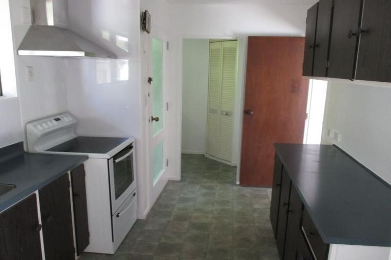 Photo of property in 4 Buckley Grove, Paraparaumu, 5032