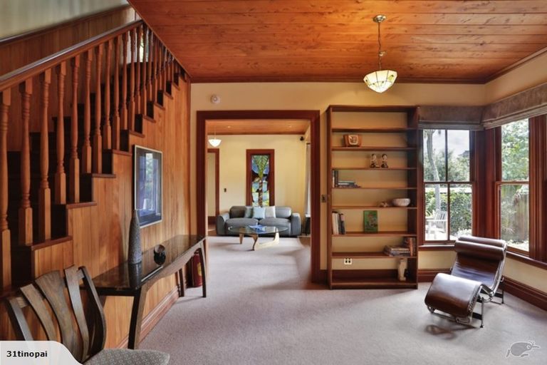 Photo of property in 31 Tinopai Road, Titirangi, Auckland, 0604