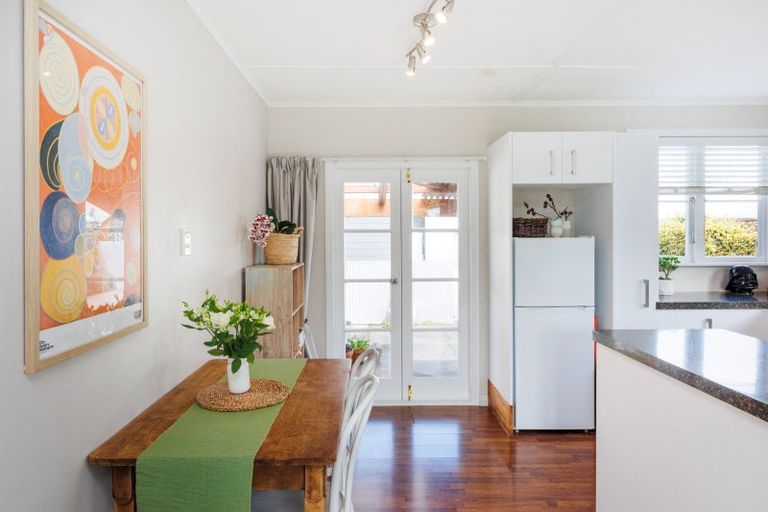 Photo of property in 19 Salisbury Avenue, Terrace End, Palmerston North, 4410