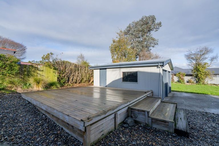 Photo of property in 15 Mary Street, Winton, 9720