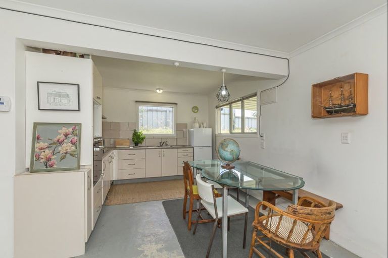 Photo of property in 14 Hunia Terrace, Himatangi Beach, Foxton, 4891