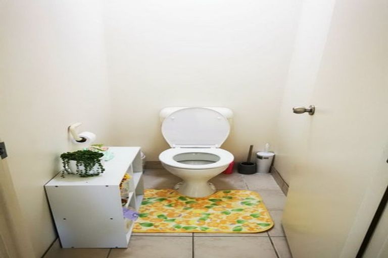 Photo of property in 18 Pukatea Avenue, Albany, Auckland, 0632