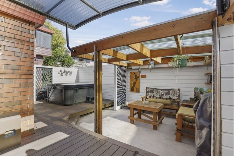 Photo of property in 4b Burn-murdoch Street, St Andrews, Hamilton, 3200