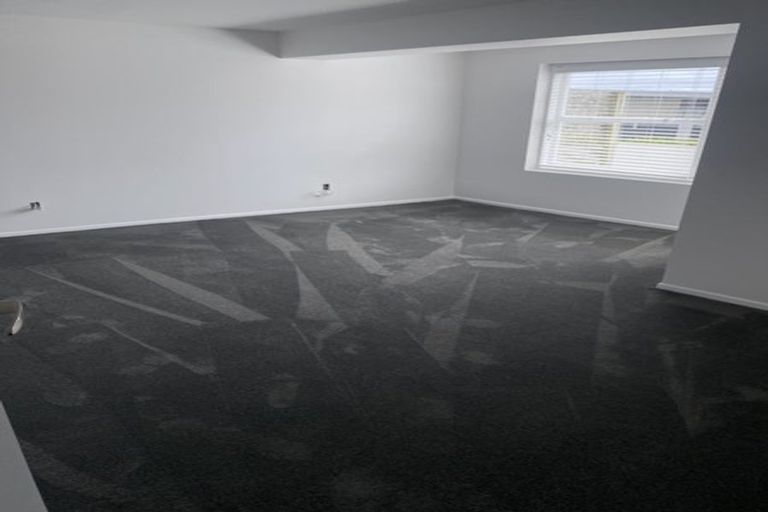 Photo of property in 2/17 Walter Street, Hauraki, Auckland, 0622