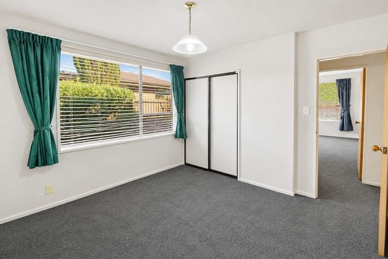 Photo of property in 1/58a Daniels Road, Redwood, Christchurch, 8051