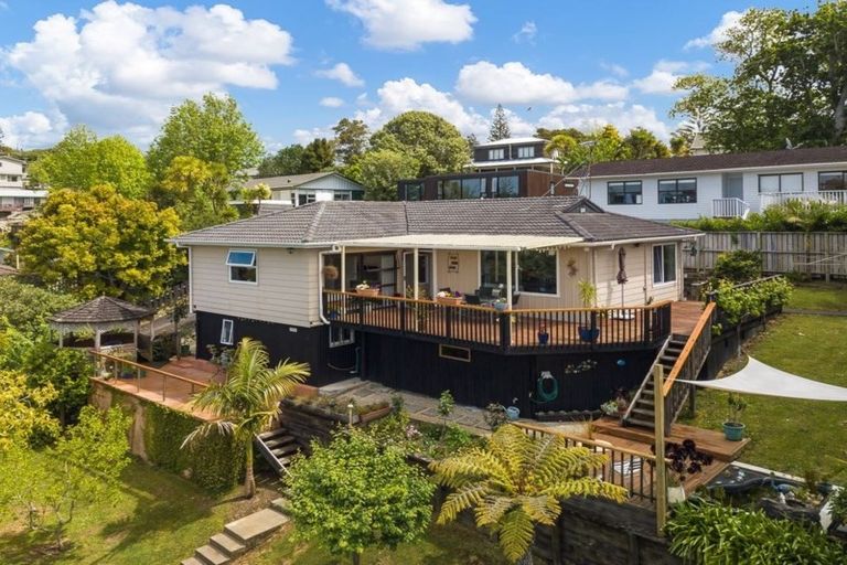 Photo of property in 63 Vandeleur Avenue, Birkdale, Auckland, 0626
