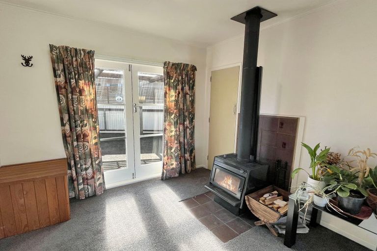 Photo of property in 76 Lethbridge Street, Feilding, 4702