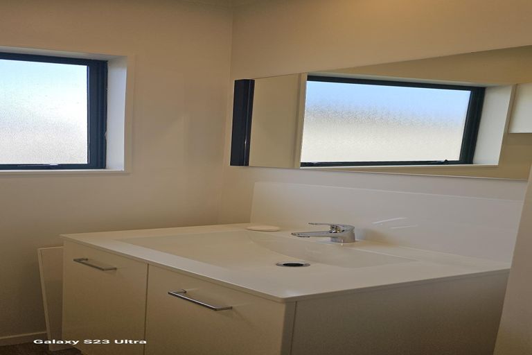 Photo of property in 9a Trigg Place, Bader, Hamilton, 3206