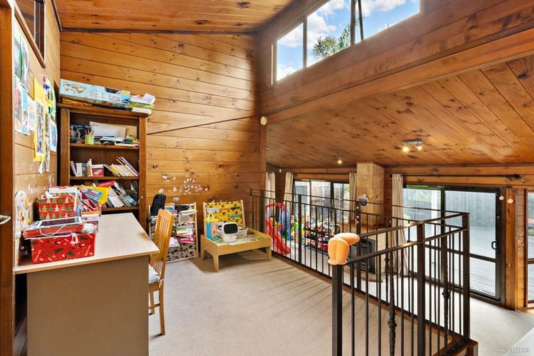 Photo of property in 5 Hutchinsons Road, Bucklands Beach, Auckland, 2014