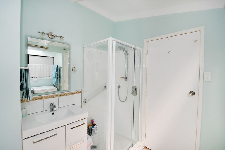 Photo of property in 63 Barrier View Road, Leigh, 0985