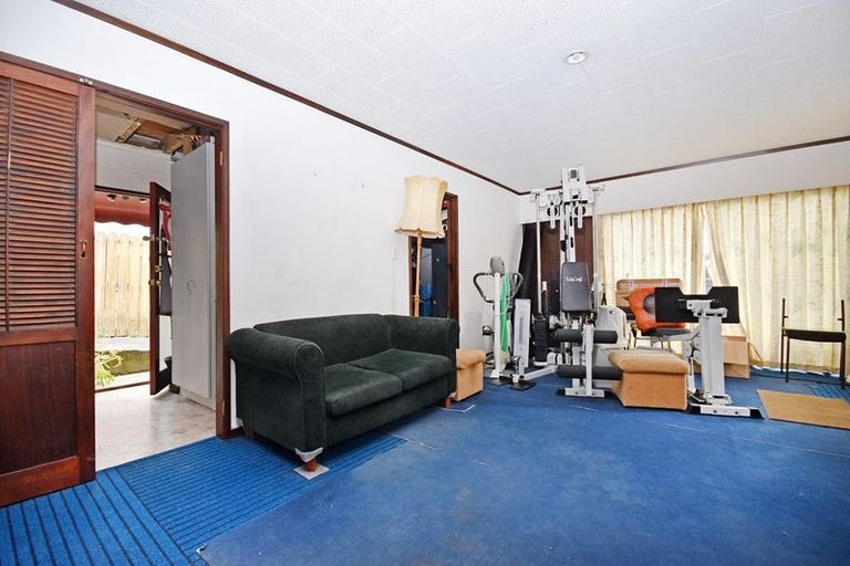 Photo of property in 1/22 Captain Scott Road, Glen Eden, Auckland, 0602