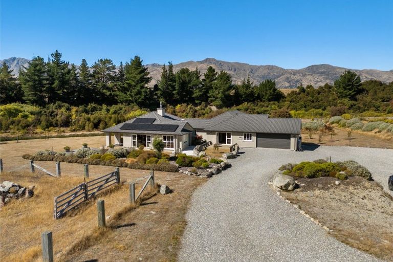 Photo of property in 136 Te Awa Road, Albert Town, Wanaka, 9382