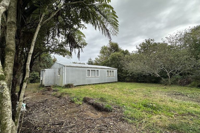 Photo of property in 128 Awai Road, Tarurutangi, New Plymouth, 4372