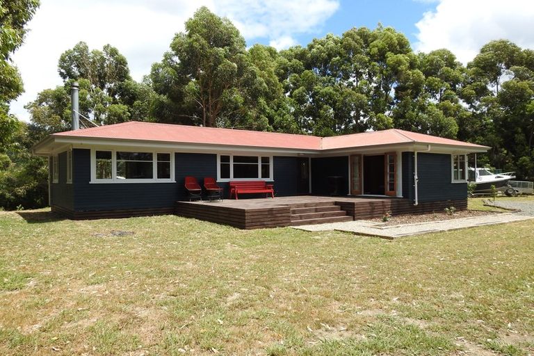 Photo of property in 11 Mick Dillon Road, Tahekeroa, Warkworth, 0873