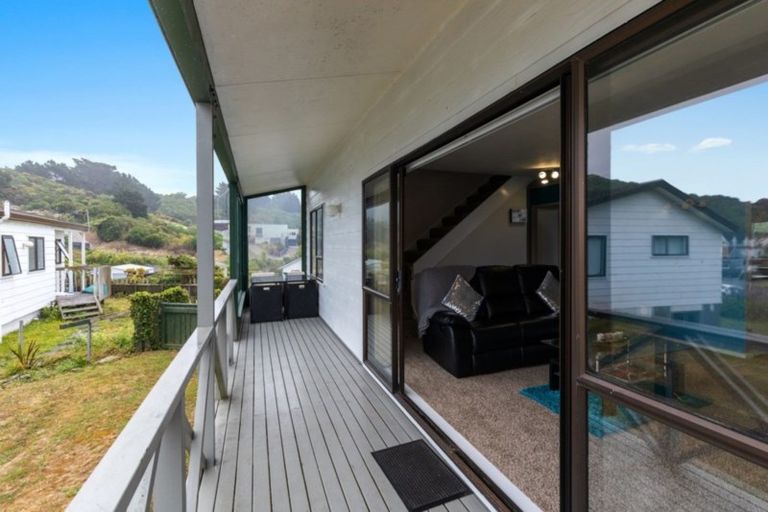 Photo of property in 16a Jasmine Grove, Maungaraki, Lower Hutt, 5010