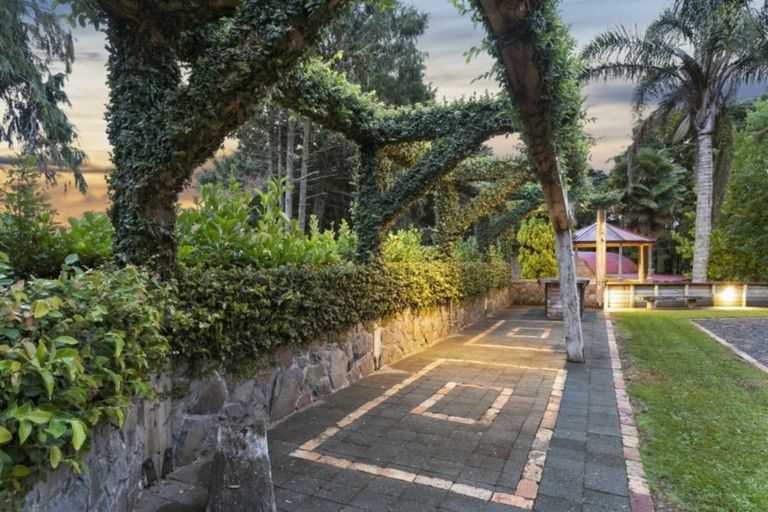 Photo of property in 1184 Kahikatea Flat Road, Waitoki, Kaukapakapa, 0871