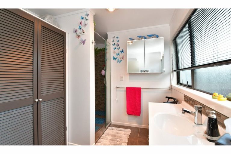 Photo of property in 34 Doment Crescent, Orewa, 0931