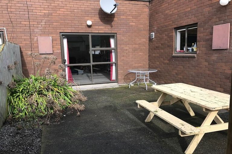 Photo of property in 57 Brockworth Place, Riccarton, Christchurch, 8011