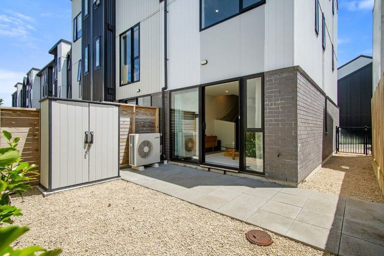 Photo of property in 29 John Street, Stokes Valley, Lower Hutt, 5019