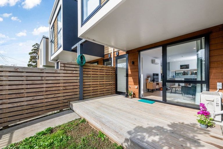 Photo of property in 3/2 Parson Lane, Papatoetoe, Auckland, 2025