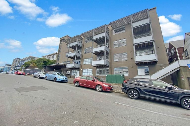 Photo of property in Vespa Apartments, 501/20 Hanson Street, Mount Cook, Wellington, 6021