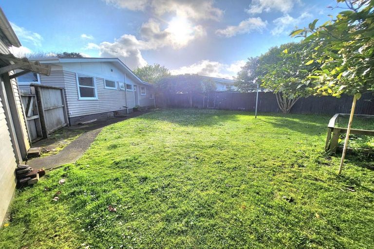 Photo of property in 25 Brentford Place, Manurewa, Auckland, 2102