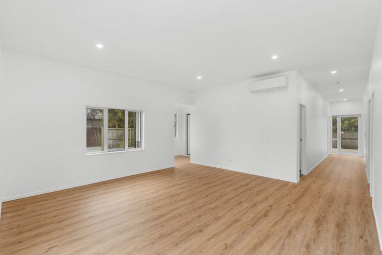 Photo of property in 1/28 Northcote Road, Northcote, Christchurch, 8052