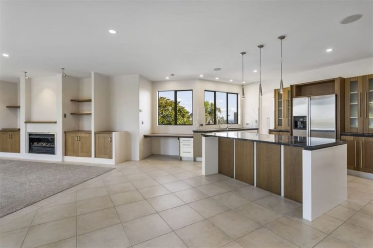 Photo of property in 364 Pinecrest Drive, Gulf Harbour, Whangaparaoa, 0930