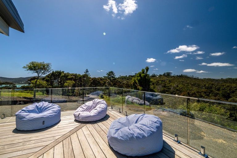 Photo of property in 77 Te Wahapu Road, Russell, 0272