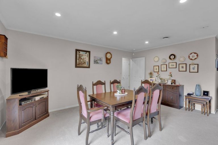 Photo of property in 14 Sandalwood Drive, Dinsdale, Hamilton, 3204