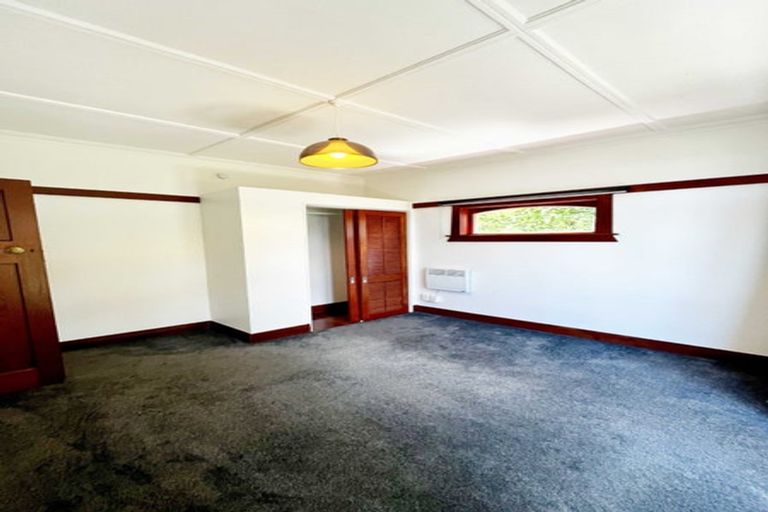 Photo of property in 19 Highbury Crescent, Aro Valley, Wellington, 6012