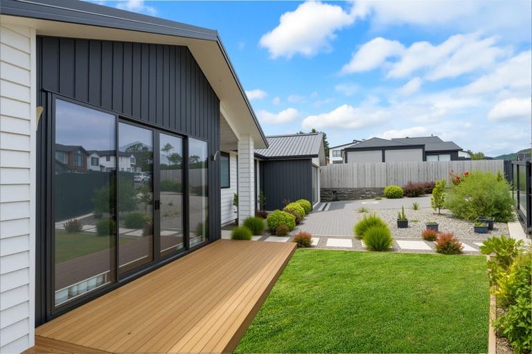 Photo of property in 7 Kiokio Place, Swanson, Auckland, 0614