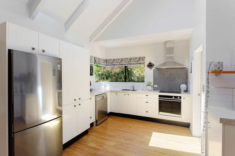 Photo of property in 34 Horopito Road, Waikanae, 5036