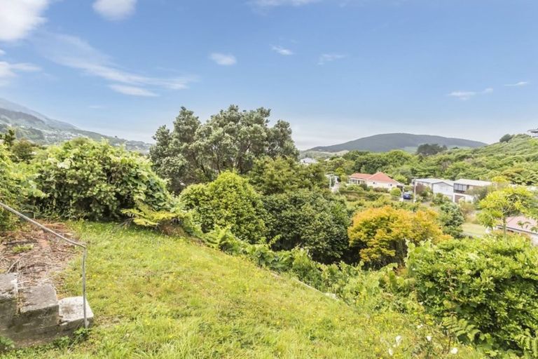 Photo of property in 8 Carleton Terrace, Tawa, Wellington, 5028