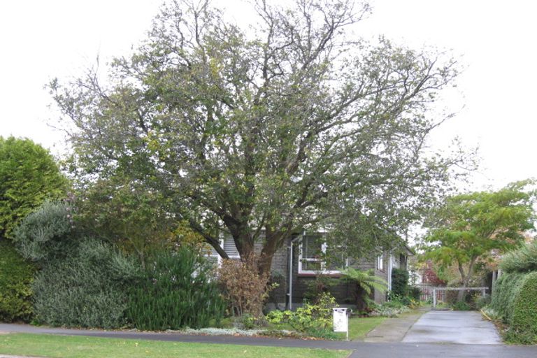 Photo of property in 12 Uxbridge Street, Northcote, Christchurch, 8052