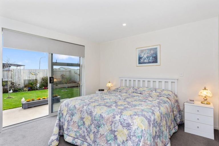 Photo of property in 10 Batty Street, Papamoa Beach, Papamoa, 3118