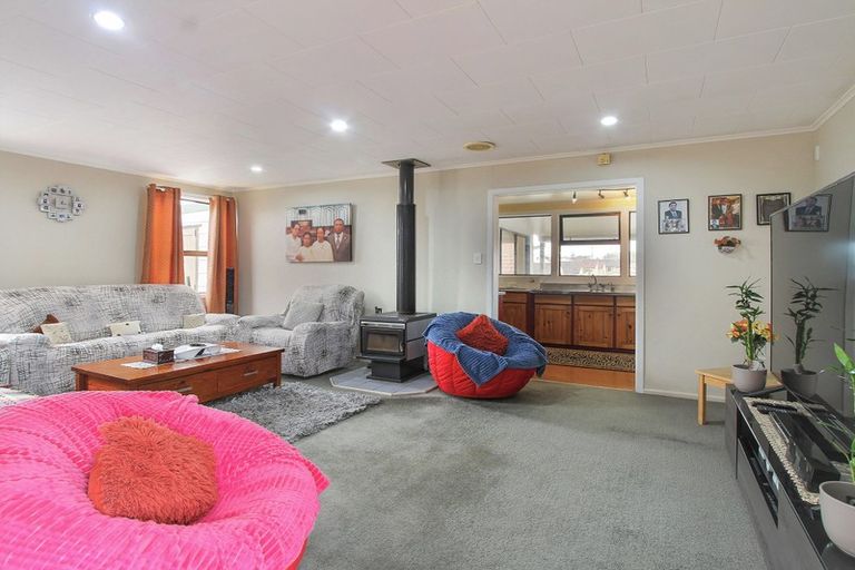 Photo of property in 33 Metcalfe Road, Ranui, Auckland, 0612