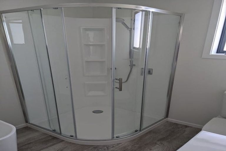 Photo of property in 1b Breakwater Way, Whitby, Porirua, 5024