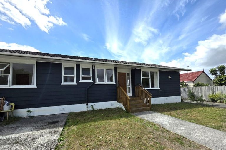 Photo of property in 54 Forest Hill Road, Henderson, Auckland, 0612