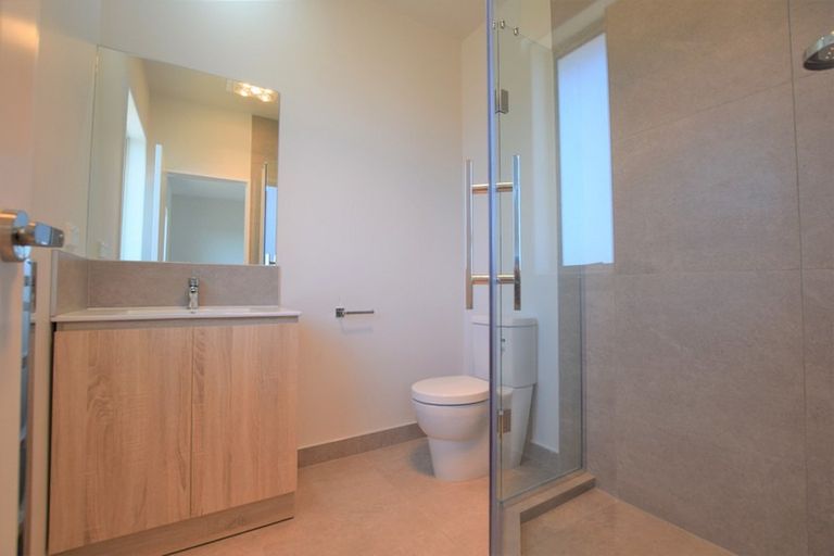 Photo of property in 36 Harbour Crest Drive, Waiuku, 2123