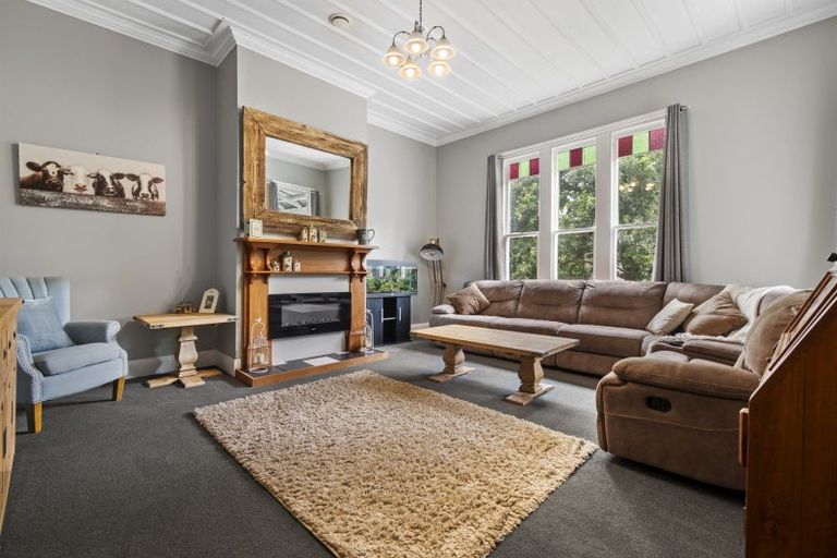 Photo of property in 54 Grey Street, Marton, 4710