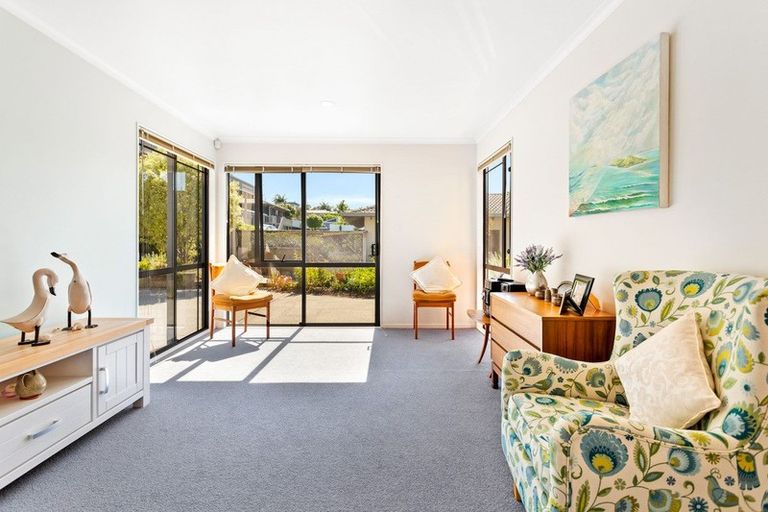 Photo of property in 20a Auld Street, Torbay, Auckland, 0630